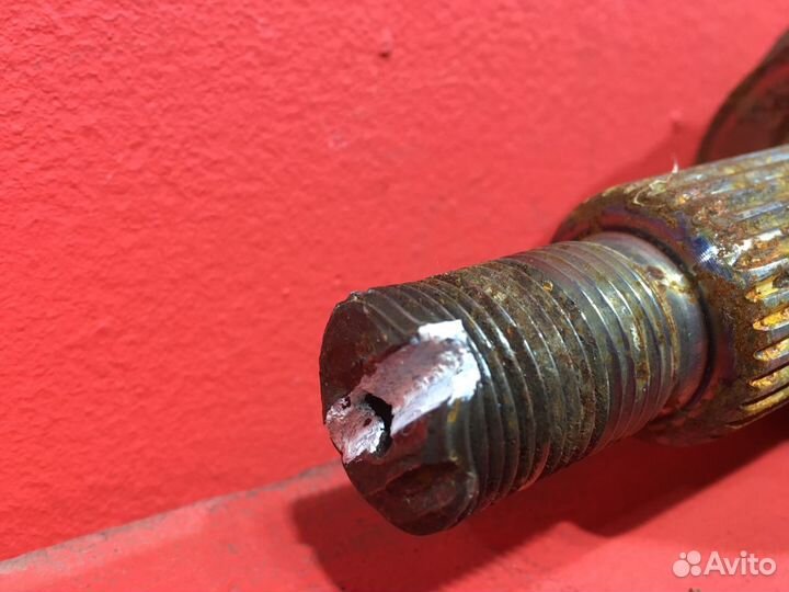 Привод передний правый Land Rover Range Rover