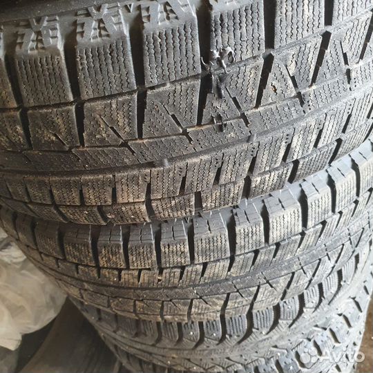 Bridgestone Blizzak Revo GZ 215/65 R16