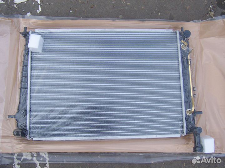 Радиатор охлаждения Kia Sportage Sorento в наличии