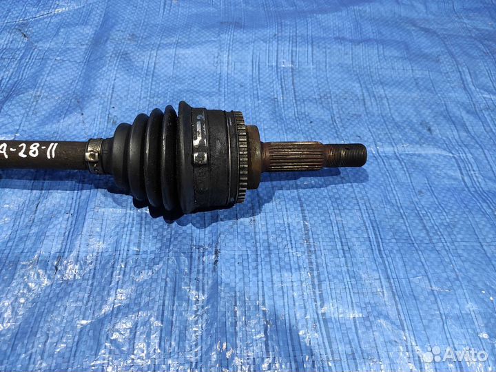 Привод левый Toyota Avensis 1 T220 1.8L