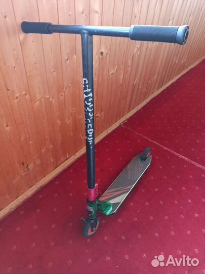 Трюковой самокат