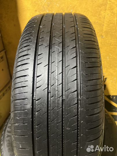 Goodyear EfficientGrip Performance SUV 225/55 R19