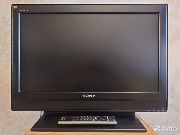 Телевизор Sony + кассетный видеоплеер JVC