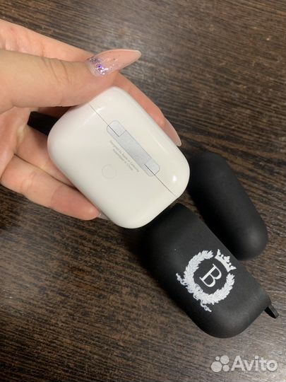 Беспроводные наушники apple