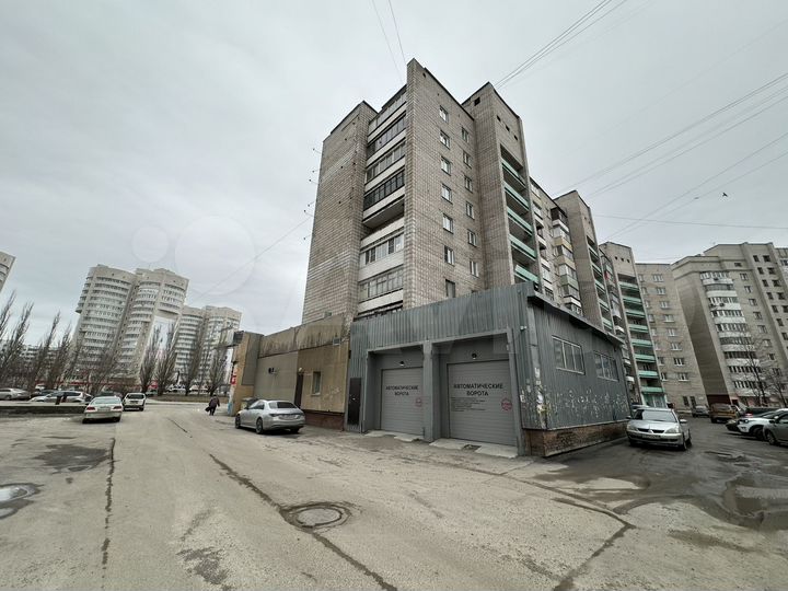 Торговое 107 м² в жилом массиве. Красная линия