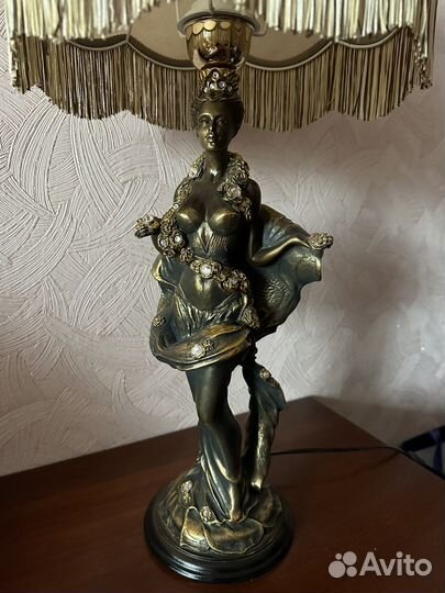 Светильник настольный из мрамора