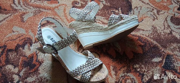 Босоножки ronzo