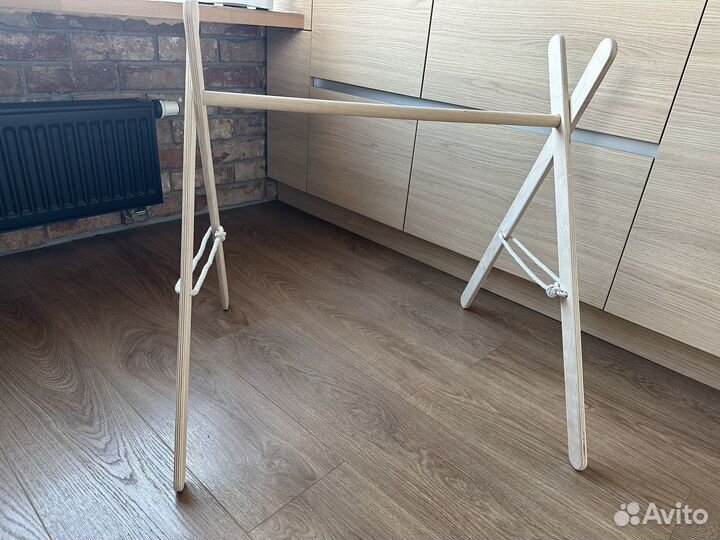 Стойка монтессори для малышей