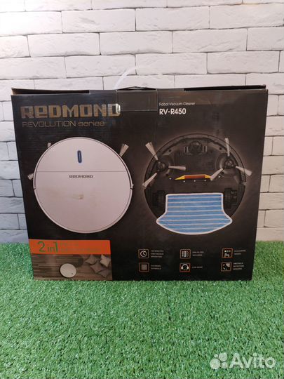Робот-пылесос Redmond RV-R450