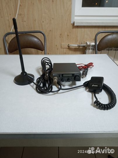 Автомобильная рация с антенной бу