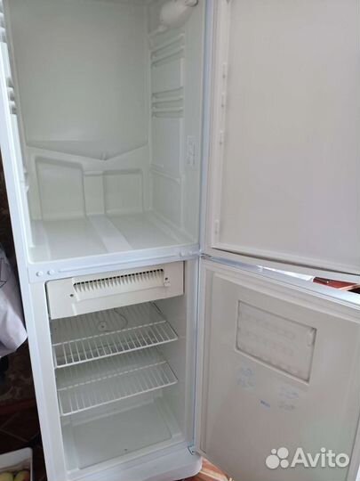 Холодильник бу indesit