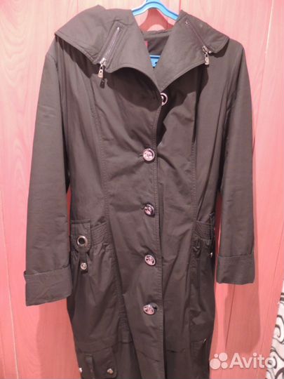 Женский плащ