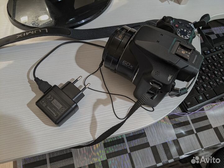 Panasonic Lumix DC-FZ82