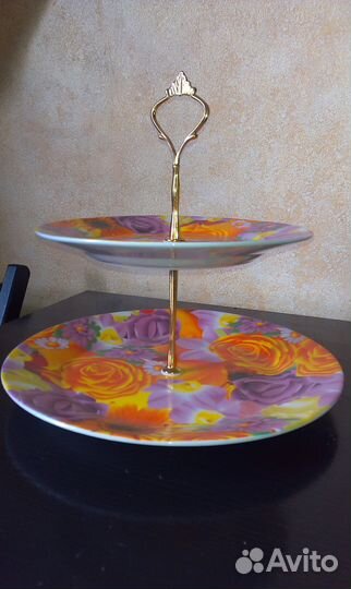 Двухъярусная ваза для фруктов и пирожных