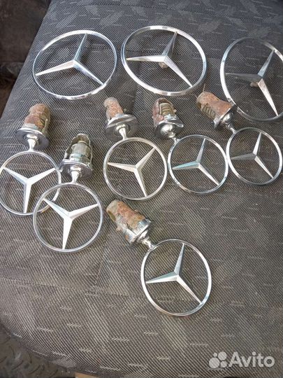 Эмблема на решетку mercedes