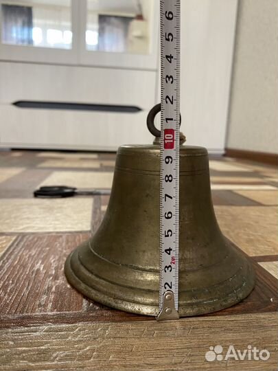 Старинный колокол