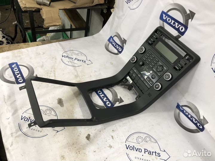 Накладка центральной консоли Volvo XC70 III (2007