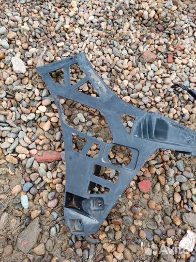 Mercedes E W212 Крепления бампера