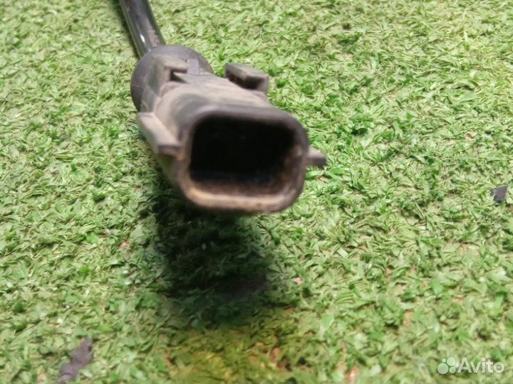 Датчик abs задний левый Renault Duster K4MA690