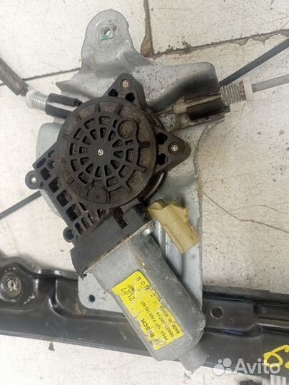 Стеклоподъемник электрический передний правый