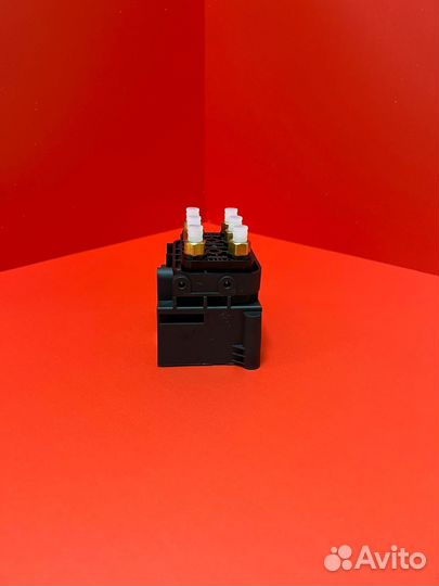 Блок клапанов Ауди Q7 7L0698014