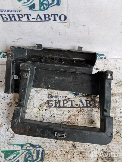 Крышка блока управления двигателем Renault Clio II