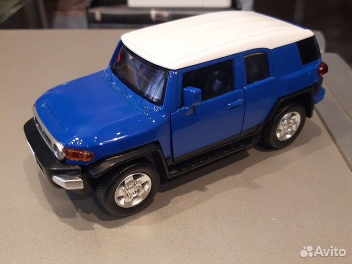 Toyota FJ-Cruiser,Lexus LS-500 h