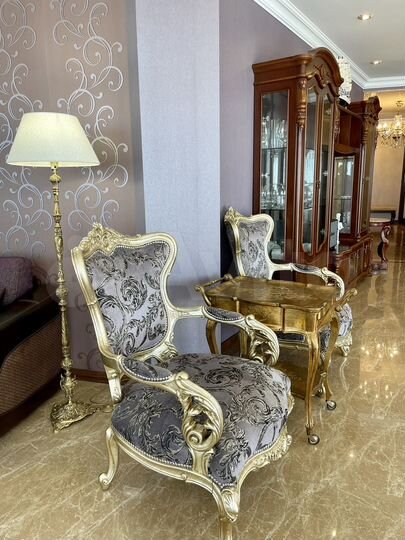 3-к. квартира, 220,7 м², 3/8 эт.