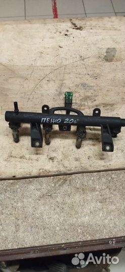 Топливная рампа Peugeot 206 962519408