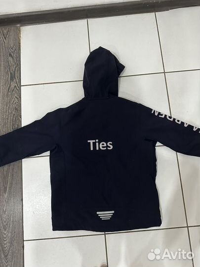 Ветровка на мальчика 134