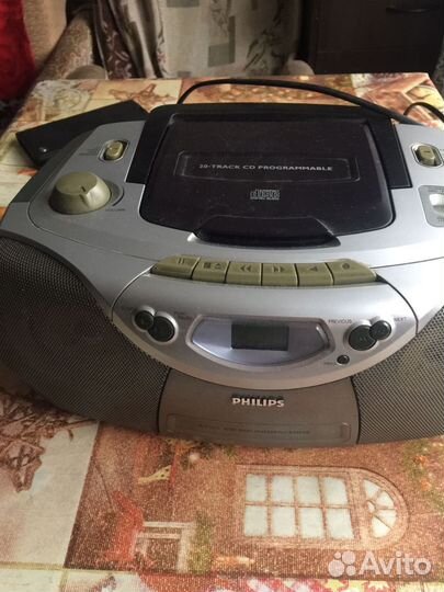 Кассетный магнитофон