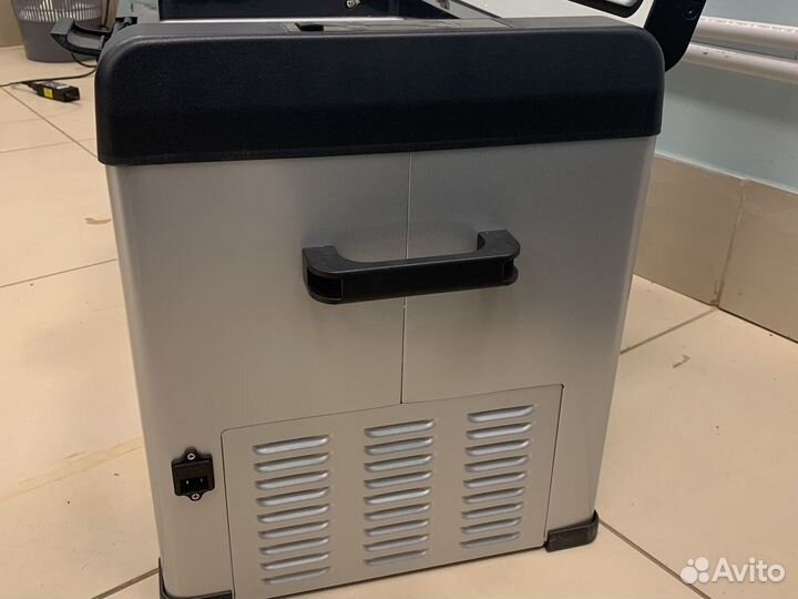 Автохолодильник компрессорный Alpicool C40 (40л)