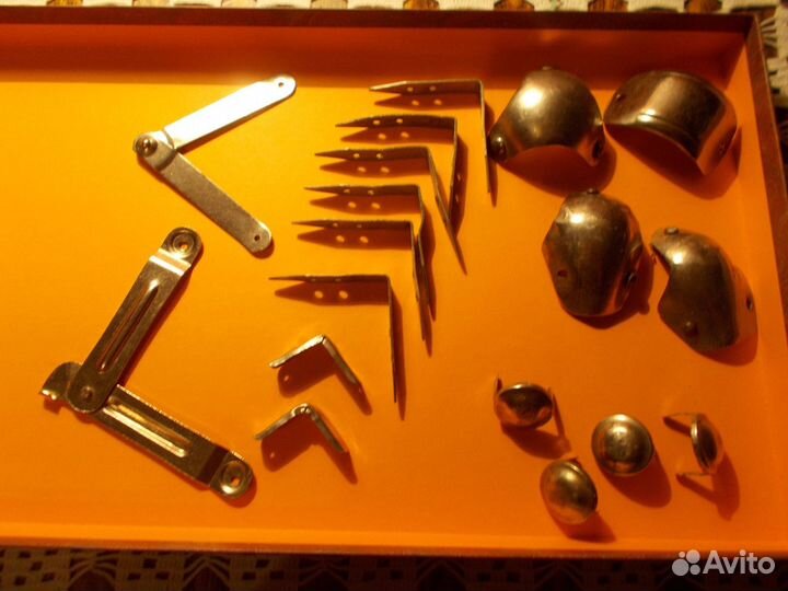 Старина:панно-инкрустация,чернильница.гвозди