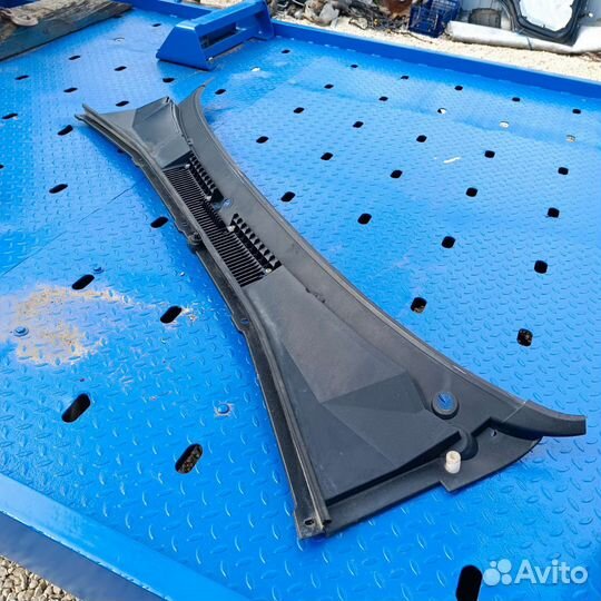 Жабо дождевик Chevrolet Niva