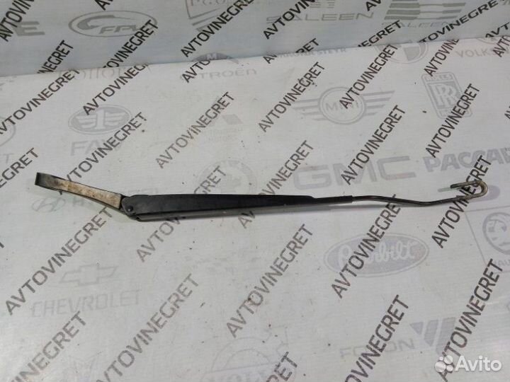 Поводок дворника левый Volkswagen Amarok 1