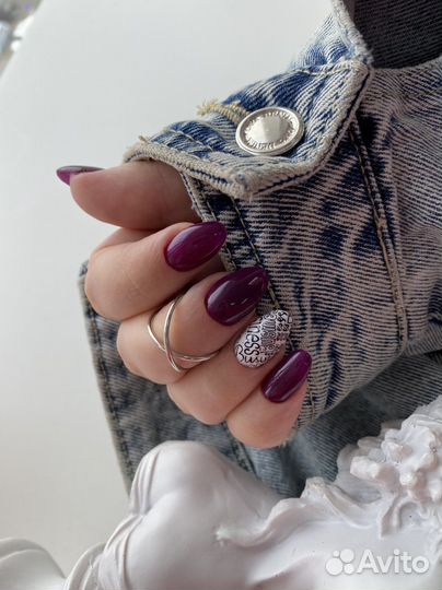 Маникюр в салоне