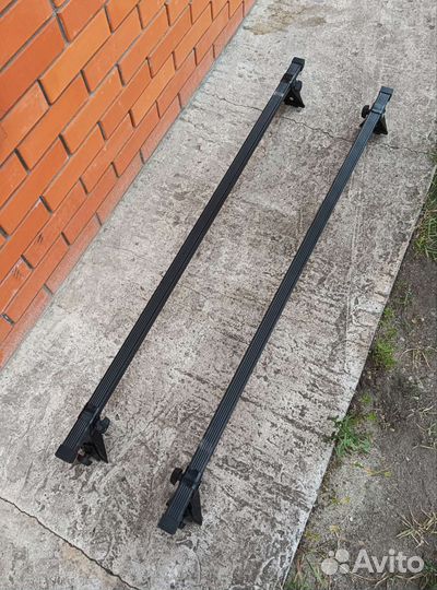 Поперечины на крышу нивы