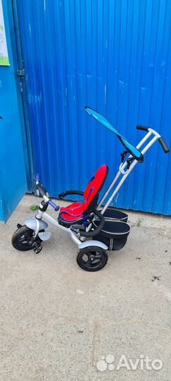 Прогулочный трёхколёсный велосипед-коляска