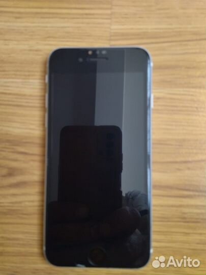 iPhone se2020 128