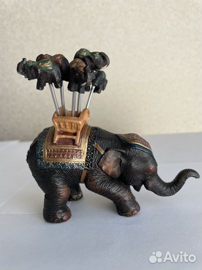 7 Слонов, подставка для фруктовых вилок. о. Бали
