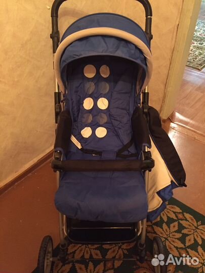 Детская прогулочная коляска