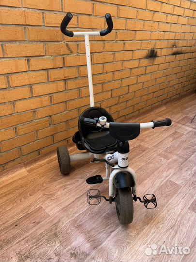 Трехколесный велосипед с родительской ручкой