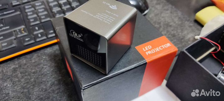 Мини проектор DLP p1+