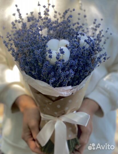 Букет из лаванды с хлопком