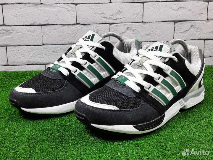 Новые кроссовки adidas torsion (чёрный верх)