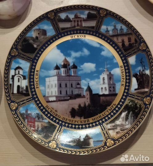 Сувенирные тарелки разных стран на стену