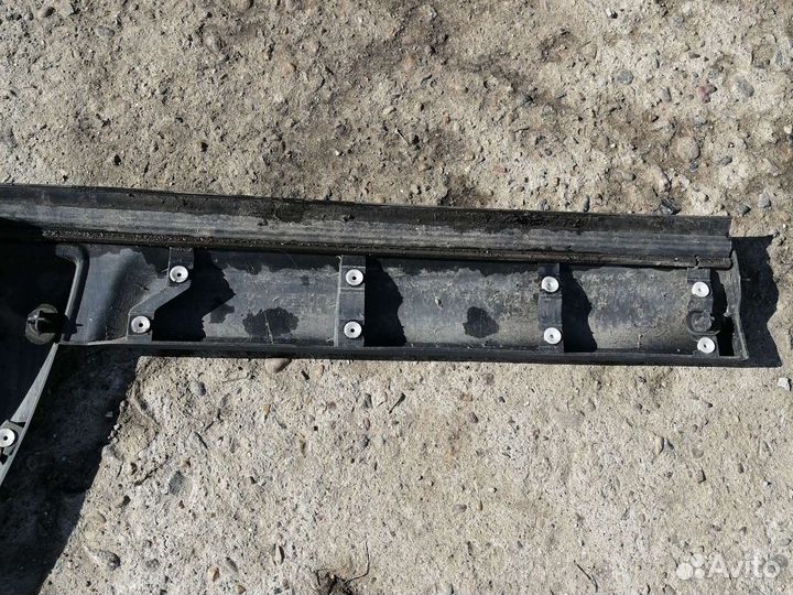 Молдинг двери discovery 3