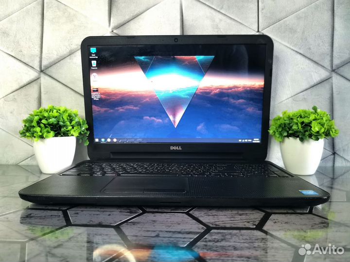 Dell 15.6/Intel/4GB/500GB/Intel HD