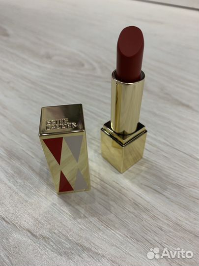 Estee lauder помада