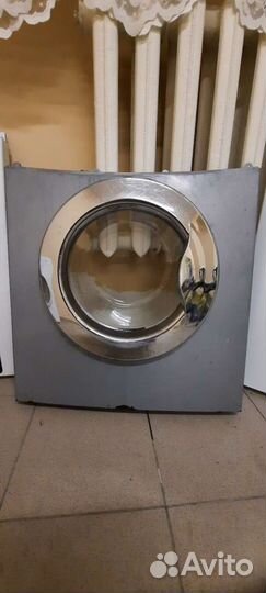 Передняя часть корпуса с люком